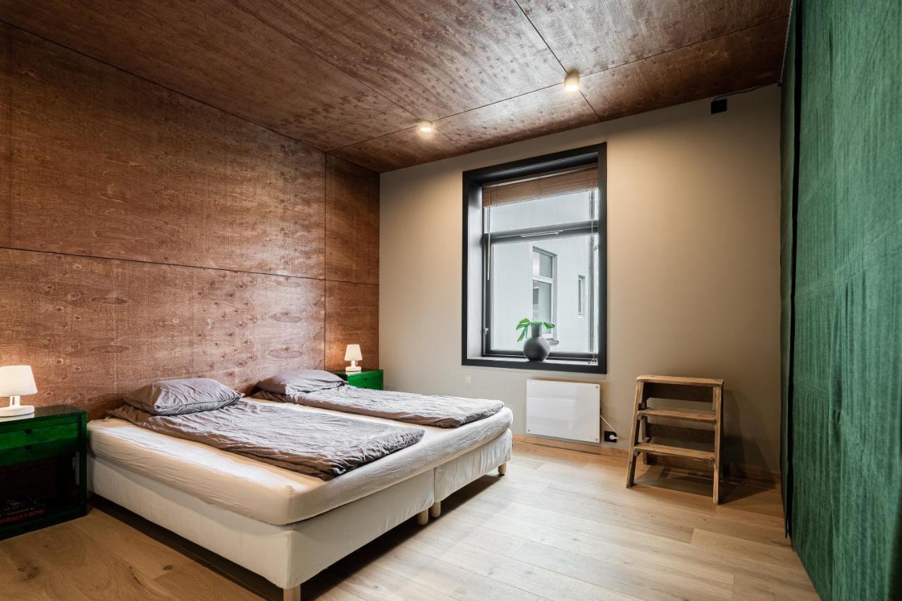 Family Friendly Apartment By The Park In The Very Center Of Alesund Exterior photo