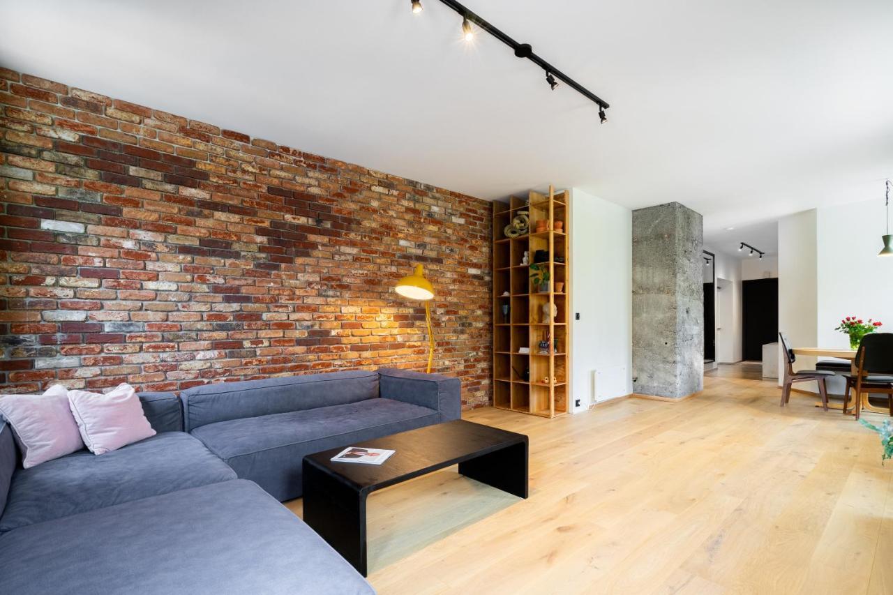 Family Friendly Apartment By The Park In The Very Center Of Alesund Exterior photo